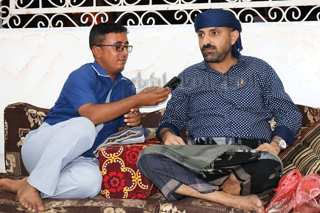 الزميل المعمري مع المحضار الزميل المعمري مع المحضار