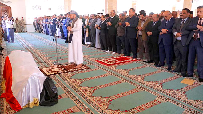 أثناء الصلاة عليه في معاشيق