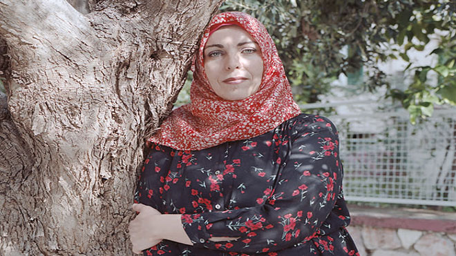 آنا ستامو يونانية مسلمة: نقاتل من أجل أطفالنا. نعطيهم الآلاف من الأعذار آنا ستامو يونانية مسلمة: نقاتل من أجل أطفالنا. نعطيهم الآلاف من الأعذار
