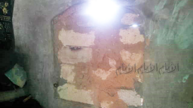 نافذة منزل لم تسلم من نهب الحوثيين نافذة منزل لم تسلم من نهب الحوثيين