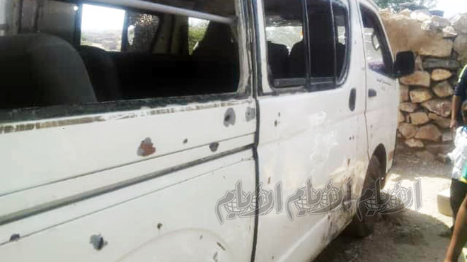 باص مواطن تعرض لعدة طلقات باص مواطن تعرض لعدة طلقات