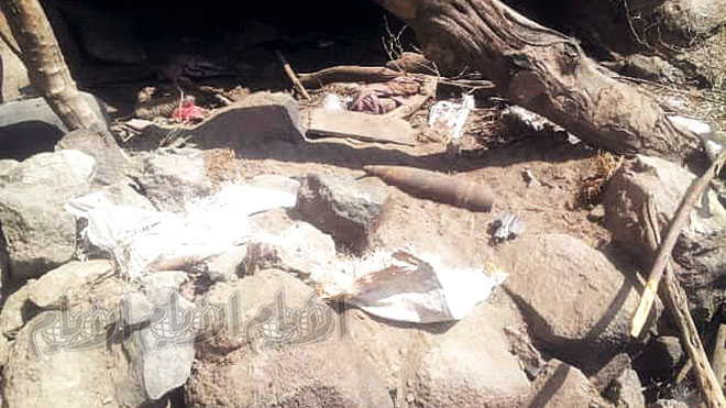 قذيفة مدفع أطلقتها المليشيات على أحد المنازل لم تنفجر قذيفة مدفع أطلقتها المليشيات على أحد المنازل لم تنفجر