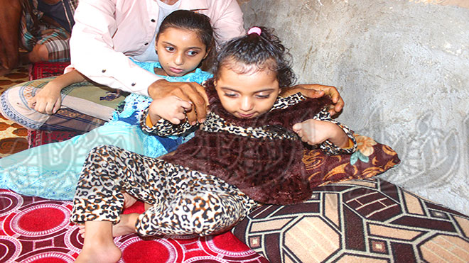 صابرين وريحانة.. مرض أفقدهما السمع والكلام والحركة صابرين وريحانة.. مرض أفقدهما السمع والكلام والحركة