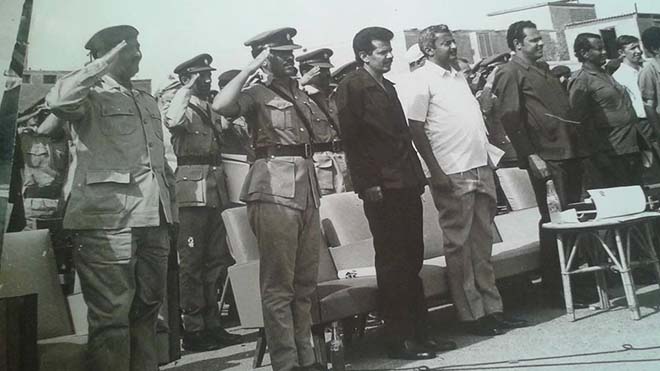 حضور قيادة الدولة الجنوبية لعيد الجيش الجنوبي 1 سبتمبر 1975 في الكلية العسكرية بعدن حضور قيادة الدولة الجنوبية لعيد الجيش الجنوبي 1 سبتمبر 1975 في الكلية العسكرية بعدن