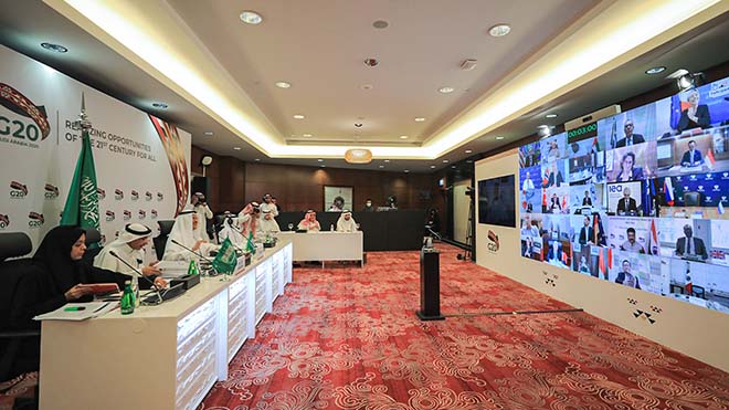 وزير الطاقة السعودي عبدالعزيز بن سلمان يترأس اجتماعًا استثنائياً عبر تقنية الفيديو المباشر لوزراء نفط مجموعة العشرين وزير الطاقة السعودي عبدالعزيز بن سلمان يترأس اجتماعًا استثنائياً عبر تقنية الفيديو المباشر لوزراء نفط مجموعة العشرين