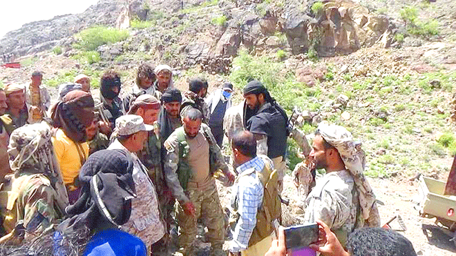 قائد المنطقة الرابعة يزور جبهة مريس بالضالع قائد المنطقة الرابعة يزور جبهة مريس بالضالع