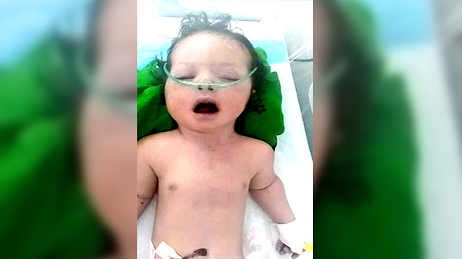 وفاة المولود.. ووالده يرفض دفنه قبل انتهاء التحقيق مع مستشفى ابن خلدون وفاة المولود.. ووالده يرفض دفنه قبل انتهاء التحقيق مع مستشفى ابن خلدون