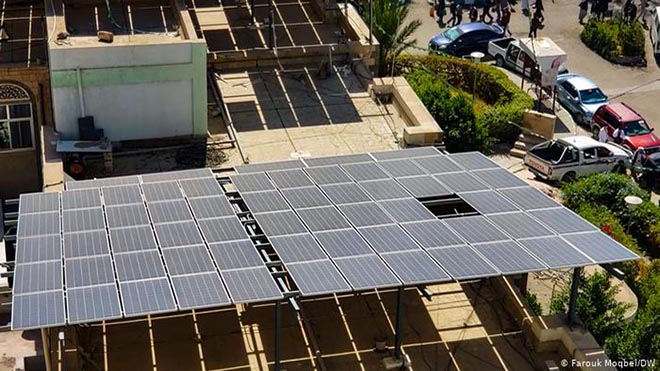 المستشفى الجمهوري بصنعاء ونعمة الاعتماد على الطاقة الشمسية لحل مشكلة انقطاع الوقود
المستشفى الجمهوري بصنعاء ونعمة الاعتماد على الطاقة الشمسية لحل مشكلة انقطاع الوقود