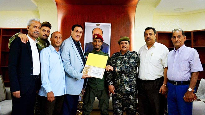 من تكريم الجندي يحيى محمد فضل الحربي من تكريم الجندي يحيى محمد فضل الحربي