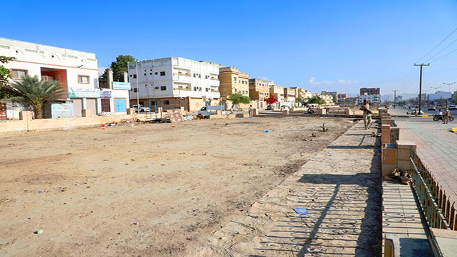 تنظيف وإزالة العشوائيات وتحسين الحديقة العامة بالمكلا تنظيف وإزالة العشوائيات وتحسين الحديقة العامة بالمكلا