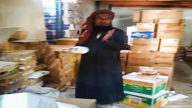 ​ضبط كميات من المواد الغذائية منتهية الصلاحية بالمهرة