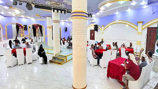 تعريف الحجاج بعدن حول الآداب والمناسك تعريف الحجاج بعدن حول الآداب والمناسك