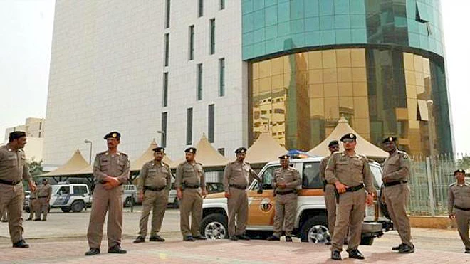 بينهم يمنيين.. ترحيل أكثر من 9 آلاف وافد مخالف بالسعودية