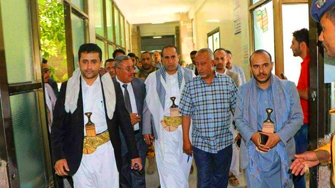 صنعاء.. تبادل اتهامات بتبديد 40 مليار دولار