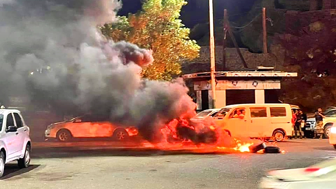 أهالي عدن: الصمت على المعاناة المعيشية المريرة للمواطنين لم يعد مقبولًا أهالي عدن: الصمت على المعاناة المعيشية المريرة للمواطنين لم يعد مقبولًا
