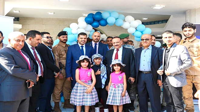 وزير النقل والشئون البحرية تفتتح مقرها الرئيسي وزير النقل والشئون البحرية تفتتح مقرها الرئيسي