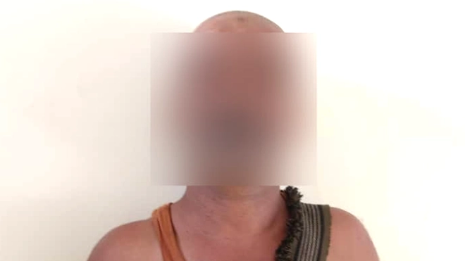 ​ثمن رأس عجل يتسبب بطعن مواطن بجنبية داخل ملحمة بعدن