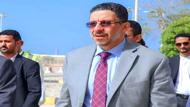 رئيس الوزراء يغادر عدن