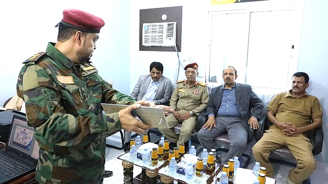محافظ حضرموت وقائد العسكرية الثانية يدشنان المرحلة الثالثة لتسجيل وترقيم قوارب الصيد التقليدي