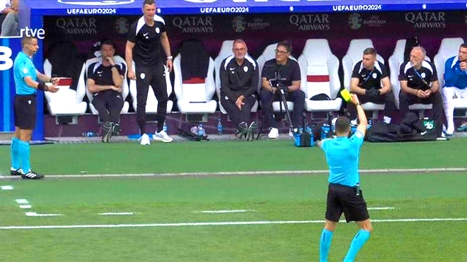 ​مساعد المدرب يحرم سلوفينيا من التأهل إلى دور الـ16 في اليورو.. ما القصة؟