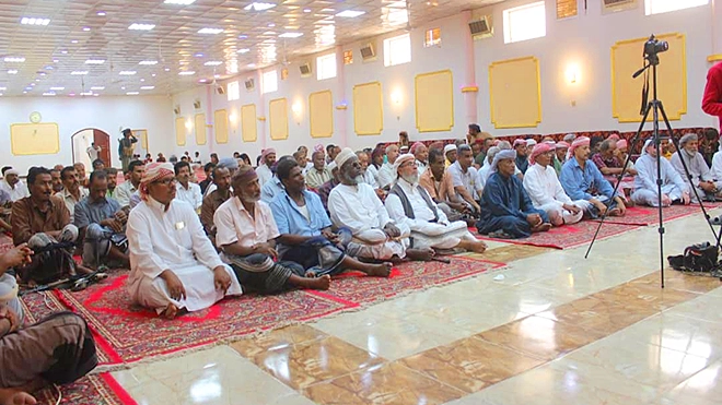 جانب من الحضور لقيادات قبلية وشخصيات اجتماعية وأكاديمية وشباب جانب من الحضور لقيادات قبلية وشخصيات اجتماعية وأكاديمية وشباب