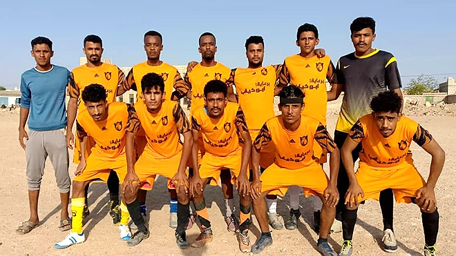 الصقور تطير إلى نهائي دوري عزان الممتاز