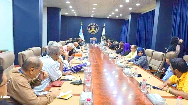 بلاغ للنائب العام يكشف عمليات فساد كبرى في المشتقات النفطية بلاغ للنائب العام يكشف عمليات فساد كبرى في المشتقات النفطية
