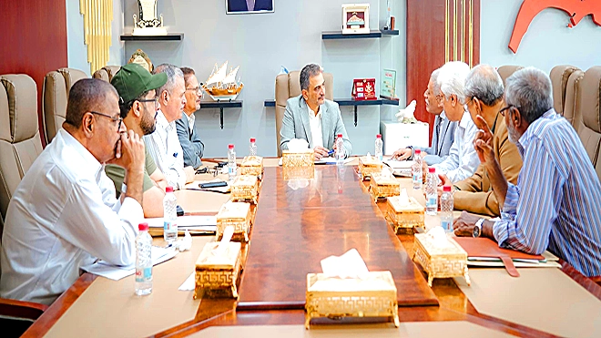 محافظ عدن يطلع على نشاط نقابة المهندسين