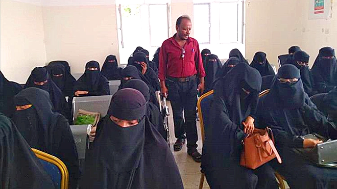 دورة تدريبية للعاملين الصحيين بمديرية خنفر