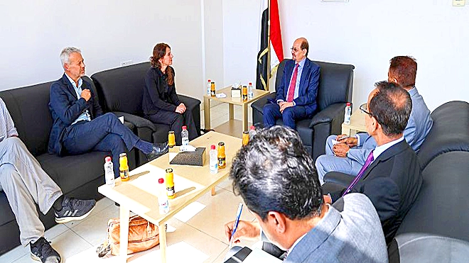 وزير الخارجية يلتقي المبعوث النرويجي إلى اليمن