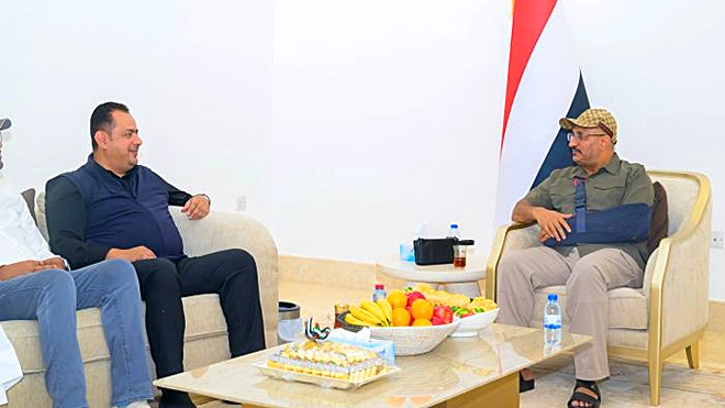 طارق صالح مع معين عبدالملك طارق صالح مع معين عبدالملك