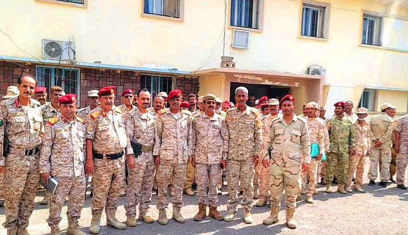 لجنة من وزارة الدفاع تتفقد المنطقة العسكرية الرابعة والقوات البحرية