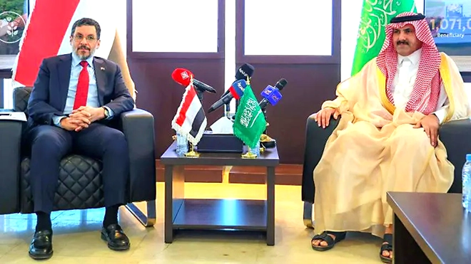 حكومة الشرعية تبحث عن وديعة سعودية لإنقاذ الاقتصاد