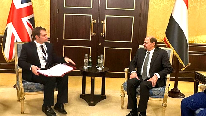 الزنداني يبحث مع وزير الدولة البريطاني تطورات الأوضاع السياسية والاقتصادية باليمن