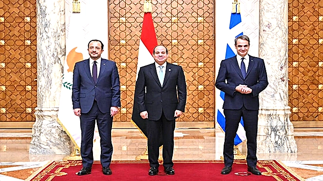 مصر وقبرص واليونان يدعون لعملية سياسية شاملة في سوريا واحترام سيادتها