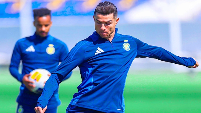 كلاسيكو النصر والأهلي في الواجهة وصراع الصدارة مستمر