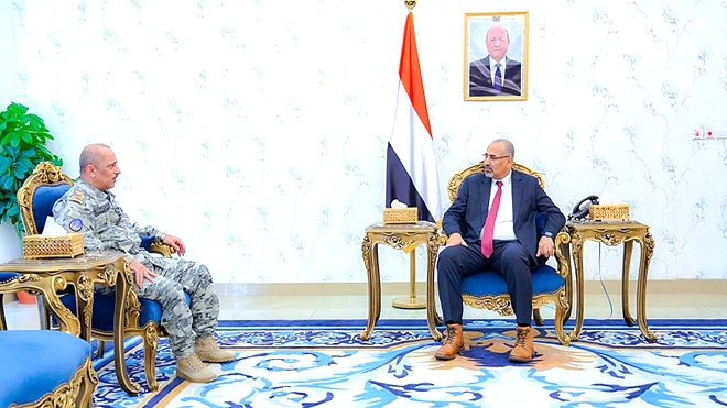 اللواء الزُبيدي يؤكد أهمية رفع قدرات خفر السواحل وتعزيز الأمن البحري