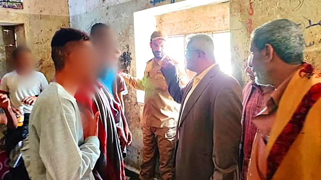 رئيس نيابة استئناف لحج يتفقد أوضاع المحتجزين في مركز شرطة تبن