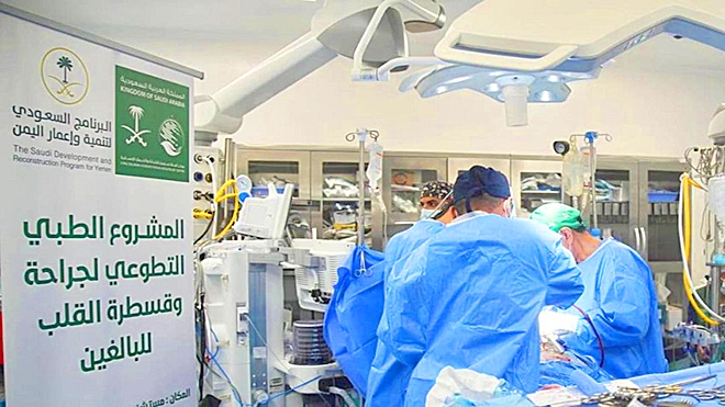 فريق طبي ينقذ حياة مريضة مصابة بروماتيزم القلب في لحظة حرجة