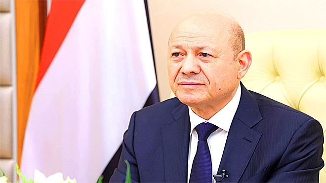 دهاء سياسي أم تهرب متعمد؟.. العليمي بين وحدة اليمن ومشروع استقلال الجنوب