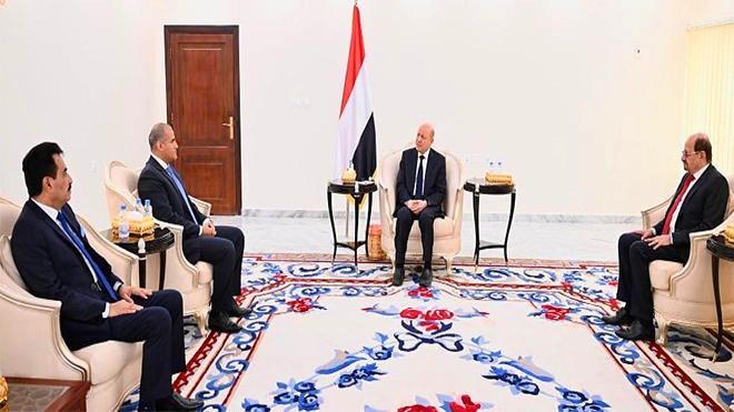 سفيرا اليمن لدى التشيك وإندونيسيا يؤديان اليمين الدستورية