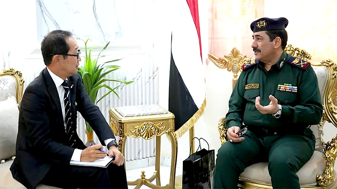 وزير الداخلية يبحث مع السفير الياباني تعزيز التعاون ودعم القطاع الأمني