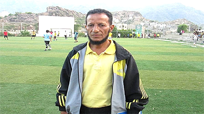 مدرب الصقر
