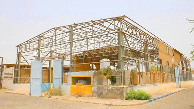 جدل حول بيع معدات المعهد المهني في الكود بأبين