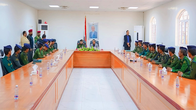 محافظ شبوة: خريجو كلية الشرطة يمثلون مستقبل العمل الأمني بالمحافظة