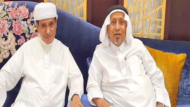 البحسني يطمئن على صحة مبارك سالم باعبود باوزير