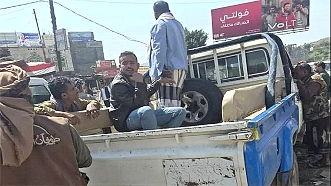​اعتقال صحفي أثناء توثيقه حملة إزالة البسطات في تعز