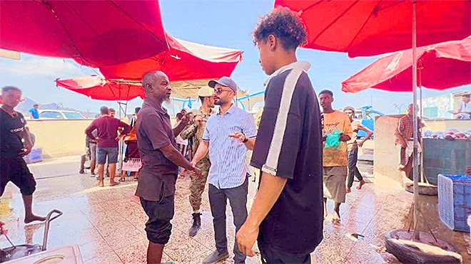 محلي صيرة تضبط المتلاعبين بأسعار الأسماك