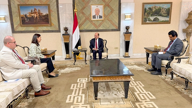 وزير الخارجية يستقبل رئيس البعثة الأممية لدعم اتفاق الحديدة