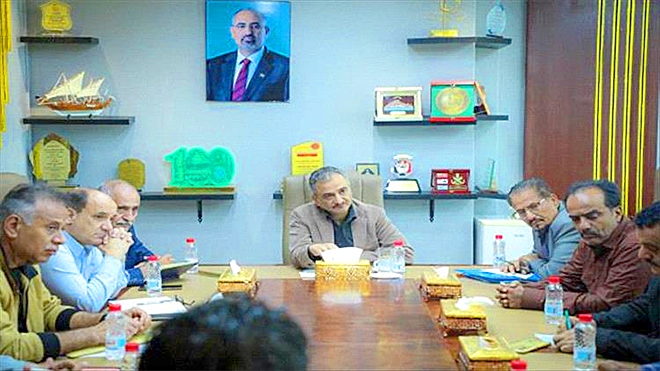 محافظ عدن: نجاح توزيع الغاز مرهون بالعمل من أوساط المجتمع المحلي